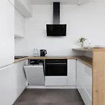 Apartamento Raginisa Chic By Bookinghost
