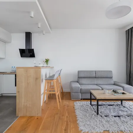 Raginisa Chic By Bookinghost