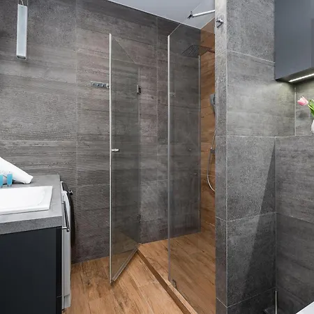 Apartment Raginisa Chic