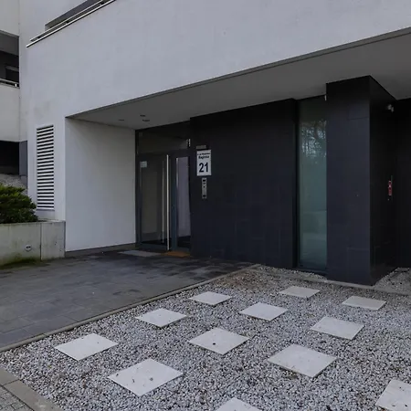 Raginisa Chic By Bookinghost Appartamento