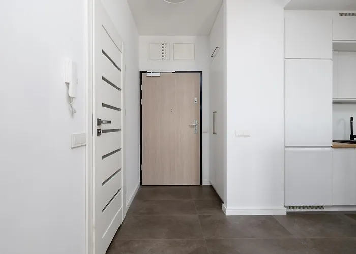 Raginisa Chic By Bookinghost * Szczecin