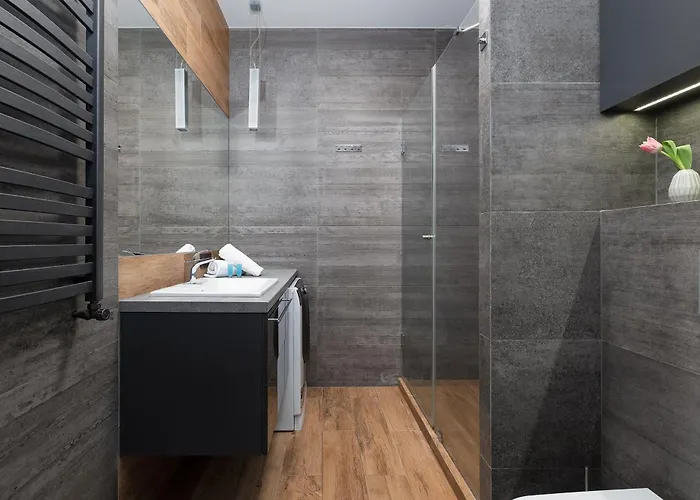 Raginisa Chic By Bookinghost * Szczecin